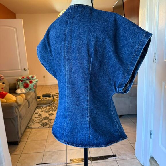 Shein Women's Denim dark wash top with batwing sleeves, size Large - Picture 6 of 8